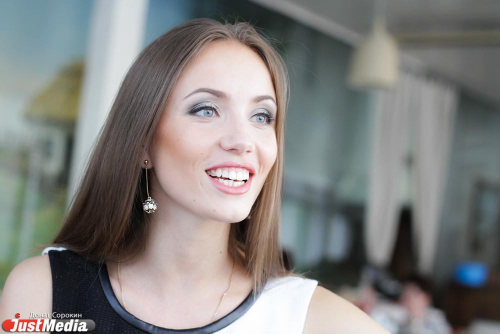 Шопинг вместо короны! «Мисс Гринвич» не жалеет, что не стала первой красавицей Екатеринбурга. Ее титул дарит ей масштабный поход по магазинам - Фото 2