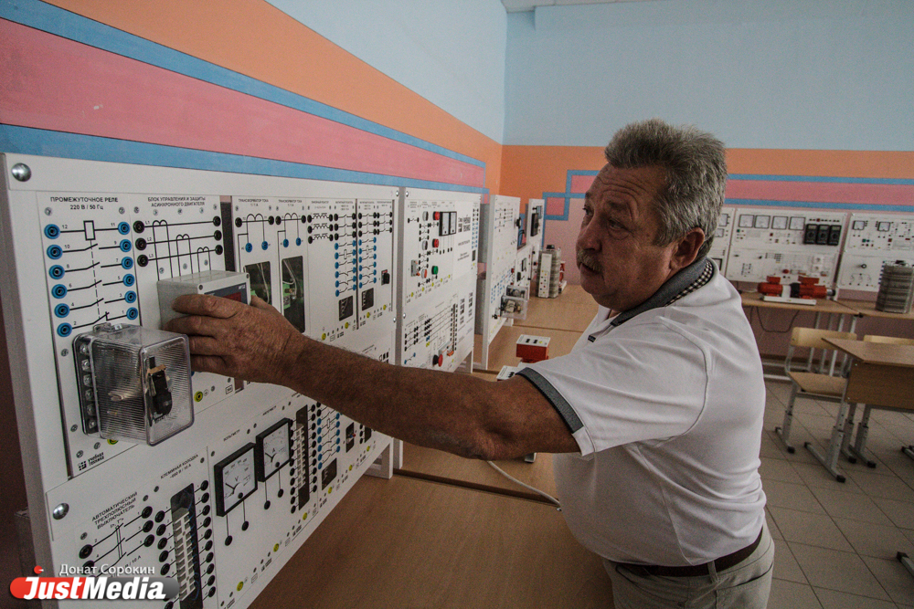 Я в рабочие пойду, пусть меня научат. Готовить электриков, слесарей и крановщиков в Свердловской области будут по-новому - Фото 2