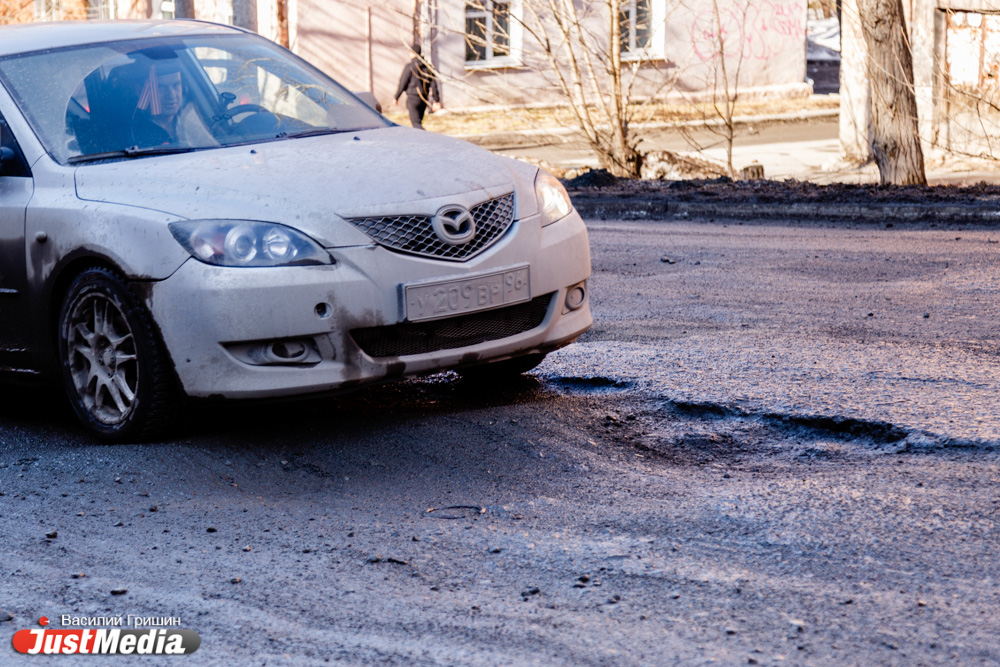 «Екатеринбург из года в год обделяется». Ройзман пожаловался на свердловский минтранс в Генпрокуратуру и Росавтодор - Фото 13