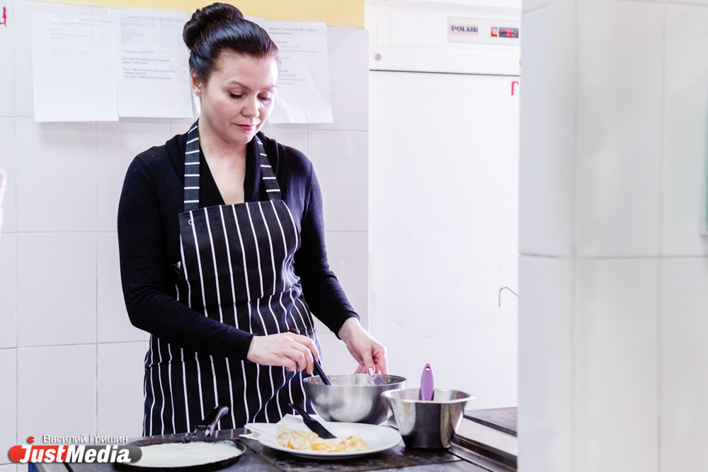 К VIPам на блины. Бизнес-леди Людмила Варакина: «Сковорода — это оружие женщины». СПЕЦПРОЕКТ - Фото 5
