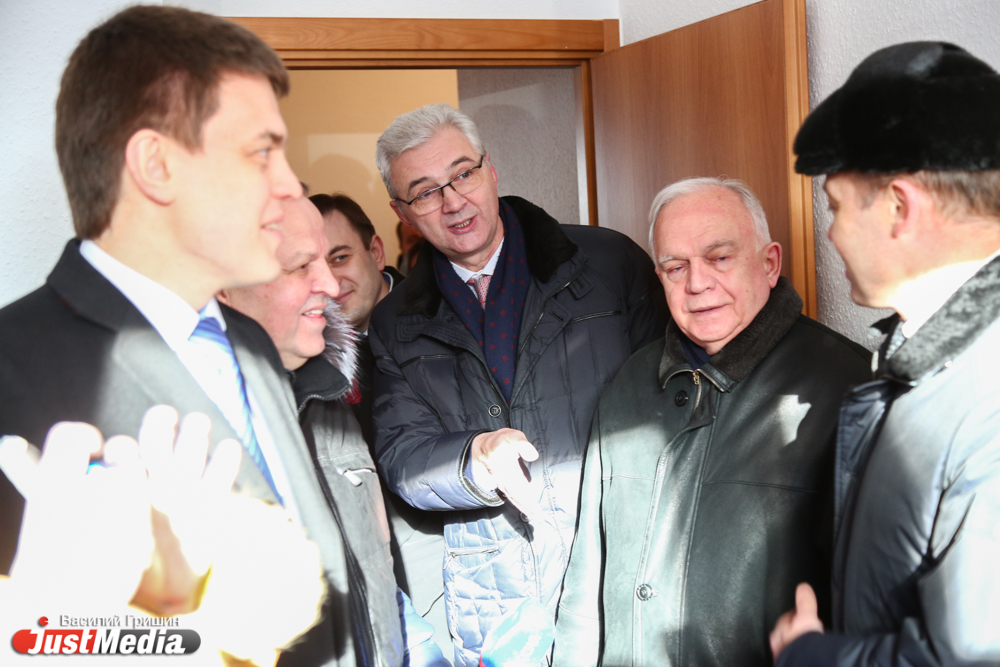 В Екатеринбурге торжественно открылся институт геологии РАН, который строили 30 лет - Фото 12