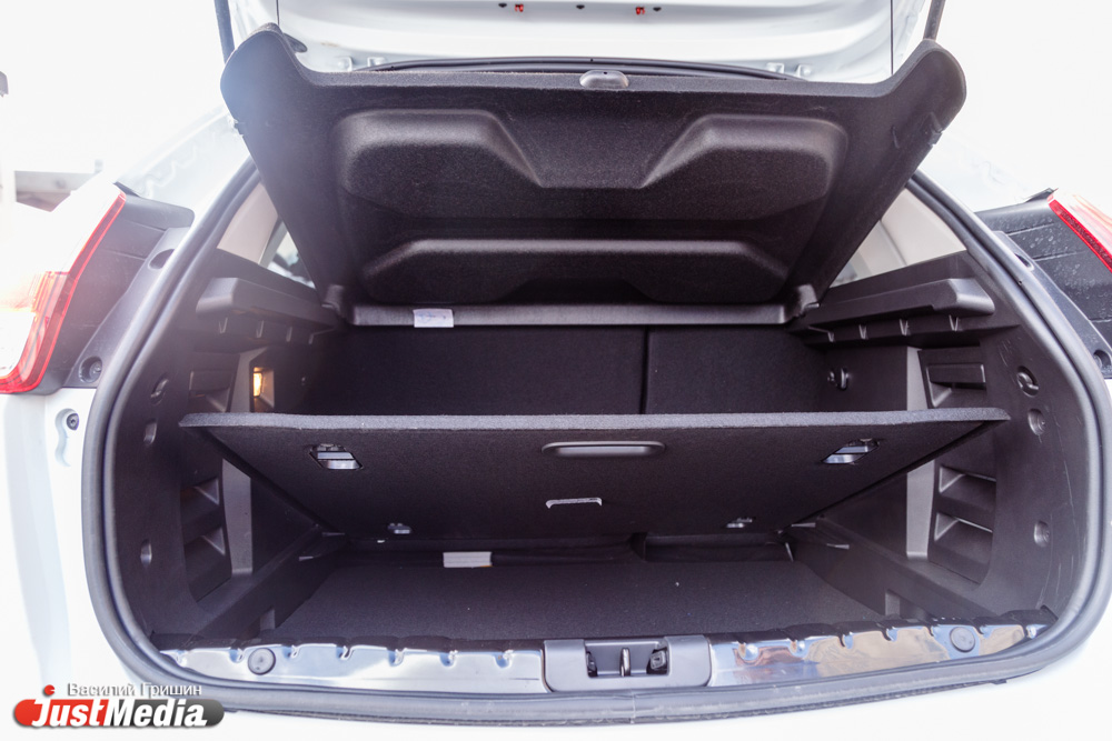 Цепной двигатель Nissan, неубиваемая подвеска и стильный дизайн: JustMedia.ru протестировал новую LADA XRAY. ТЕСТ-ДРАЙВ - Фото 13