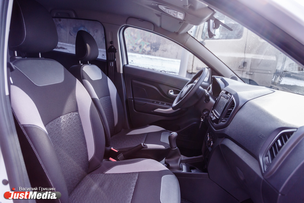 Цепной двигатель Nissan, неубиваемая подвеска и стильный дизайн: JustMedia.ru протестировал новую LADA XRAY. ТЕСТ-ДРАЙВ - Фото 10