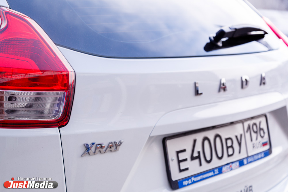 Цепной двигатель Nissan, неубиваемая подвеска и стильный дизайн: JustMedia.ru протестировал новую LADA XRAY. ТЕСТ-ДРАЙВ - Фото 12