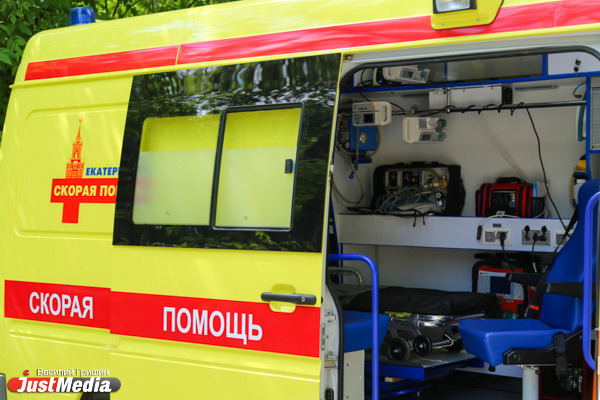 «Это маленькая больница на колесах». Скорой помощи Екатеринбурга подарили десять новых машин - Фото 2