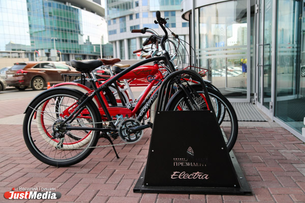 В бизнес-центре Екатеринбурга открылся первый пункт проката велосипедов - Фото 2