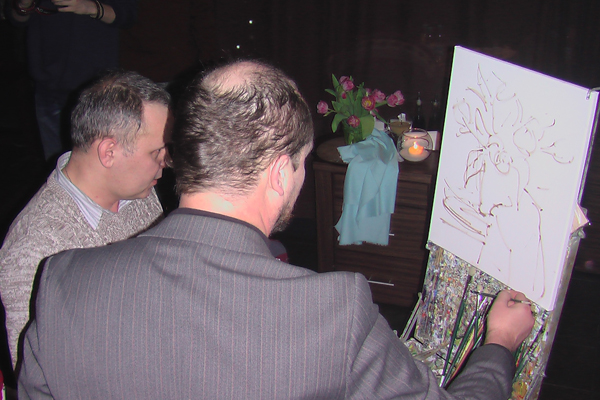 Уральский художник провел мастер-класс в кафе. Посетителей он учил писать натюрморт - Фото 3