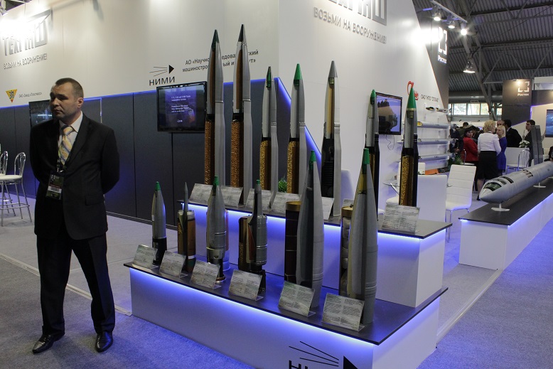 Бои роботов, слет беспилотников и уральские красавицы. Чем радует RAE-2015 своих гостей. ФОТО - Фото 2