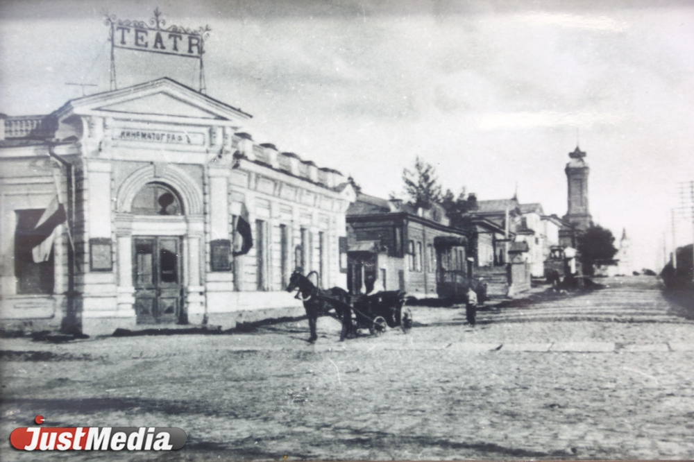 «Полное оживление, миловидные дамы, а какие магазины!». История Вознесенской улицы в Екатеринбурге - Фото 26