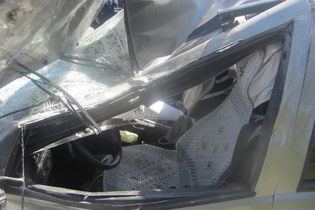 На трассе Серов – Ивдель сибиряк на «Ниве» заехал под фуру. ФОТО - Фото 4