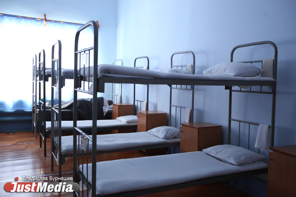 В обед - солянка, а вечером - турнир в футбол. Журналисты JustMedia попали в СИЗО-1, чтобы узнать, как там за решеткой. ФОТОРЕПОРТАЖ - Фото 17