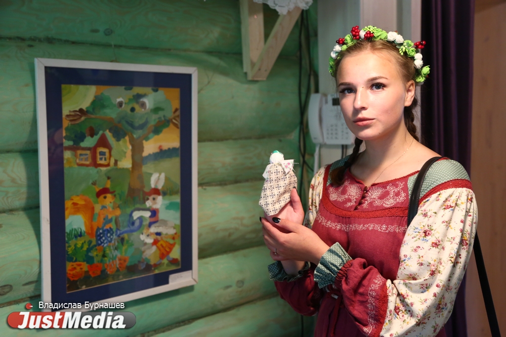 Дом медведя, дворец Хозяйки Медной горы и башня Рапунцель. Смотрим с JustMedia новинки в Парке Сказов. ФОТО - Фото 21