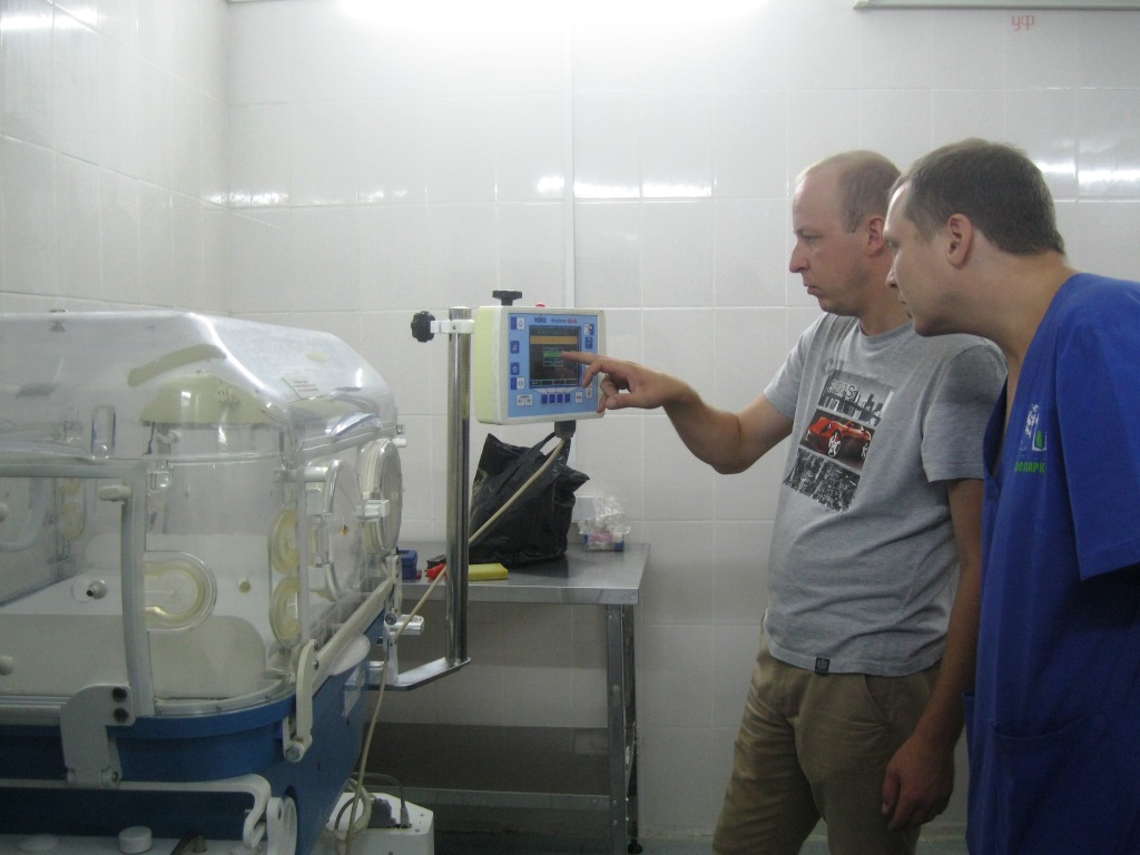 В Екатеринбургском зоопарке малыша пумы выхаживали с помощью кювеза - Фото 5