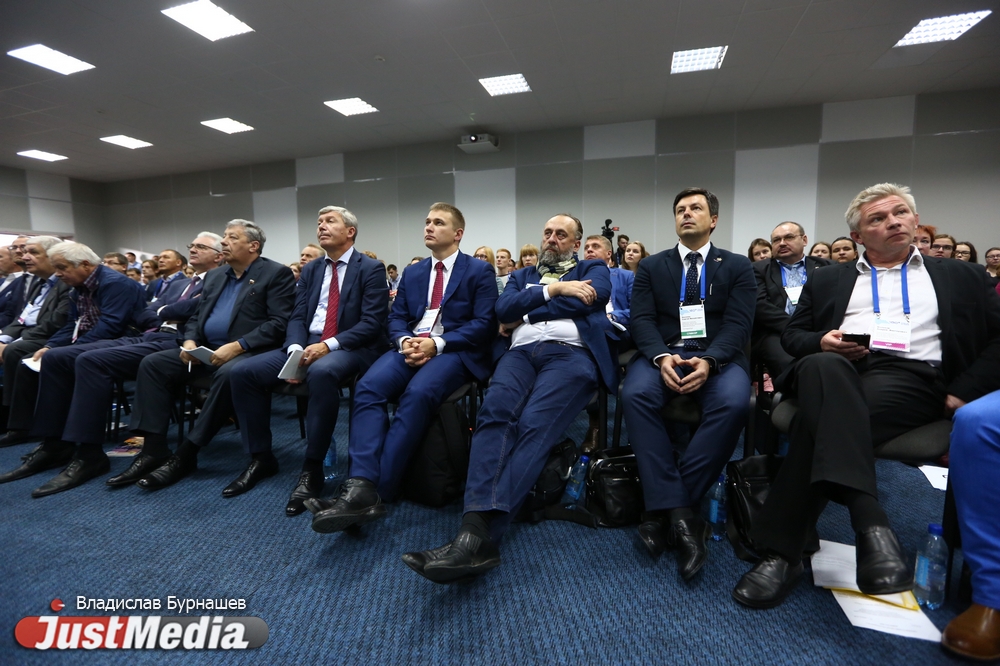 «Ни один из проектов не пойдет в реализацию. Возьмем только наработки». На форуме 100+ предложили концепции развития набережной Верх-Исетского пруда. ФОТО - Фото 21