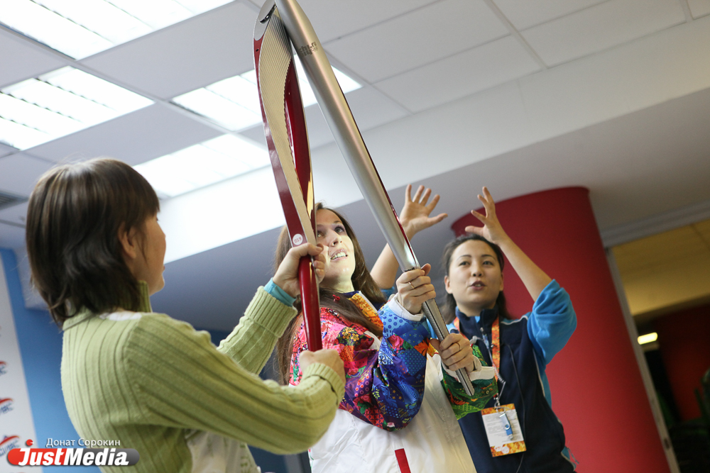 Зажгли, так зажгли! Эстафета олимпийского огня в Свердловской области — как это было - Фото 3