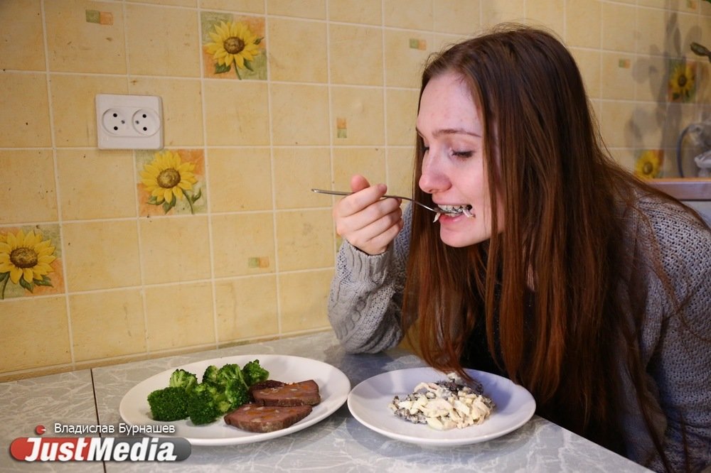 Салат с щупальцами и «вжух» коктейль. Готовим новогодний стол с JustMedia.ru без последствий для фигуры. СПЕЦПРОЕКТ - Фото 24