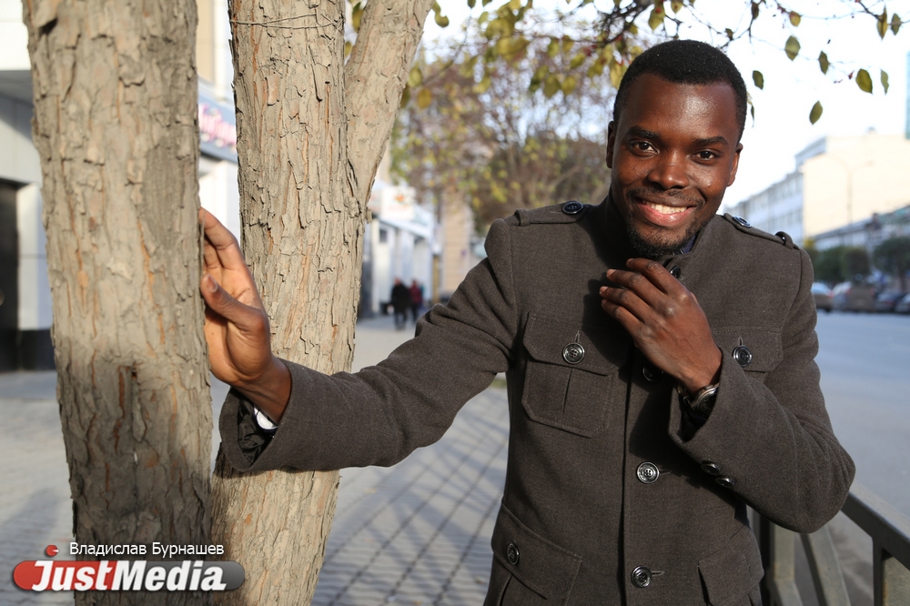 Екатеринбургские продавцы готовы общаться с иностранцами только через онлайн-переводчик. ВИДЕО - Фото 2