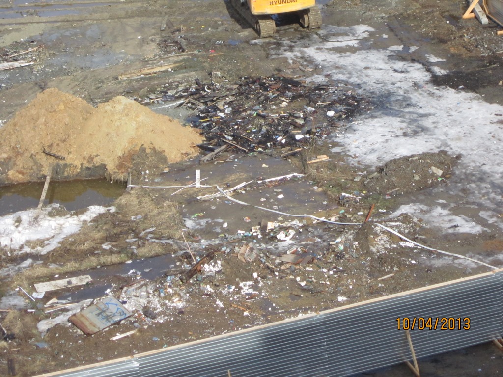 Пути ада: жители микрорайона Кольцово вынуждены ходить по дороге из плит, у которой есть начало, но нет конца - Фото 3