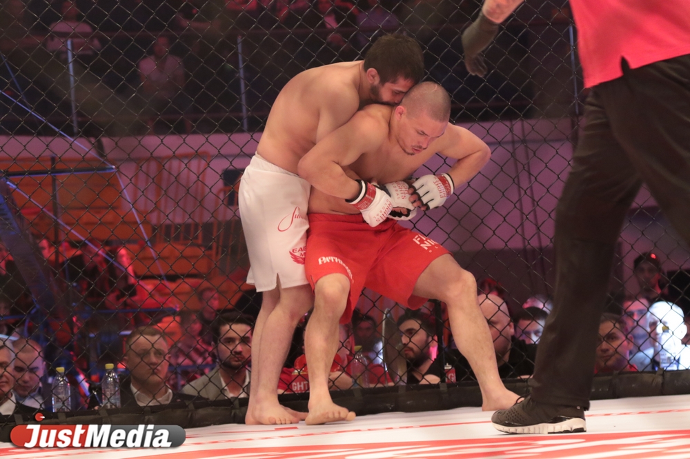 «Все пошло не так. Боя не было». Бразилец Диего Брандао меньше чем за минуту победил Венера Галиева в Екатеринбурге. ФОТО, ВИДЕО - Фото 20