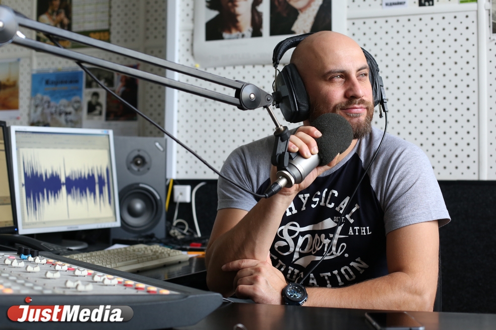 Сегодня в Екатеринбурге +2 и без осадков. Ведущий Александр Морозов: «Мне нравится сухая осень. В это время года я чувствую себя даже лучше, чем в жару или стужу». ФОТО, ВИДЕО - Фото 5