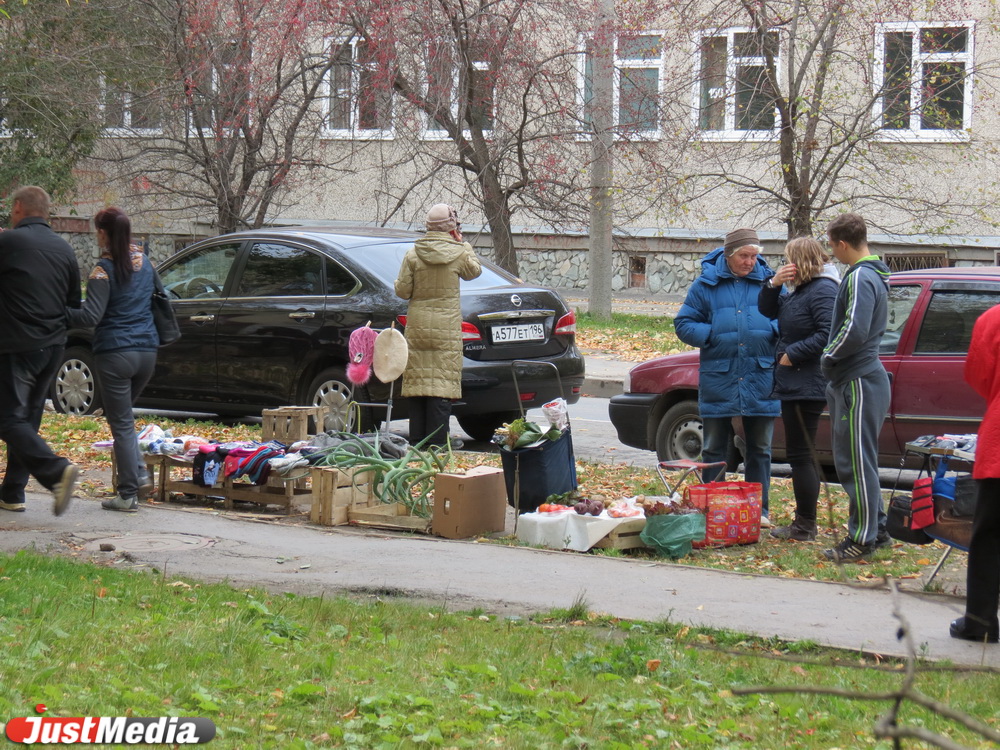 «Крыша была всегда!». JustMedia.ru выяснил, по каким правилам живет нелегальная уличная торговля в Екатеринбурге. СПЕЦПРОЕКТ - Фото 14