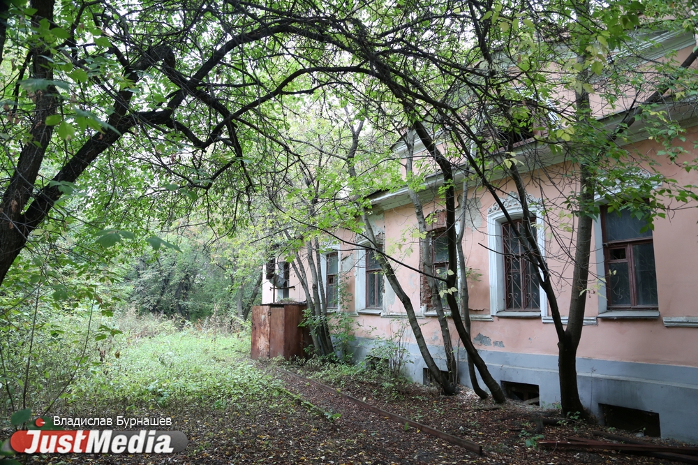 Особняк «железного человека» и «дом-корона». Элитные дома уральских бизнесменов превратились в «консервы». СПЕЦПРОЕКТ - Фото 7