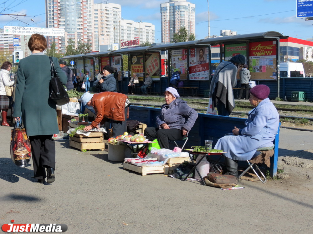 «Крыша была всегда!». JustMedia.ru выяснил, по каким правилам живет нелегальная уличная торговля в Екатеринбурге. СПЕЦПРОЕКТ - Фото 30