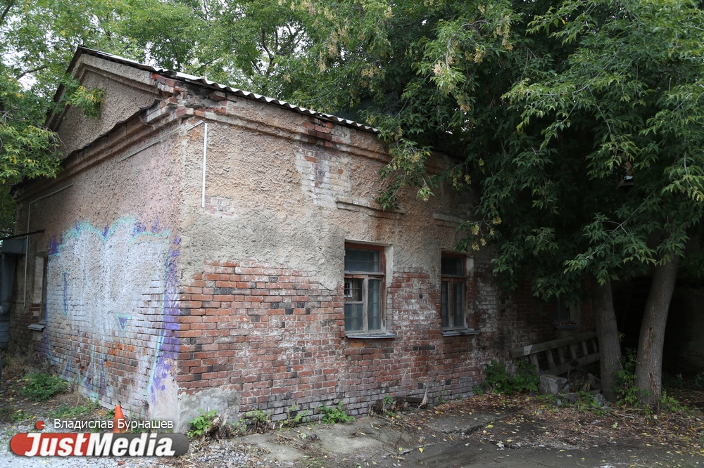 Особняк «железного человека» и «дом-корона». Элитные дома уральских бизнесменов превратились в «консервы». СПЕЦПРОЕКТ - Фото 19