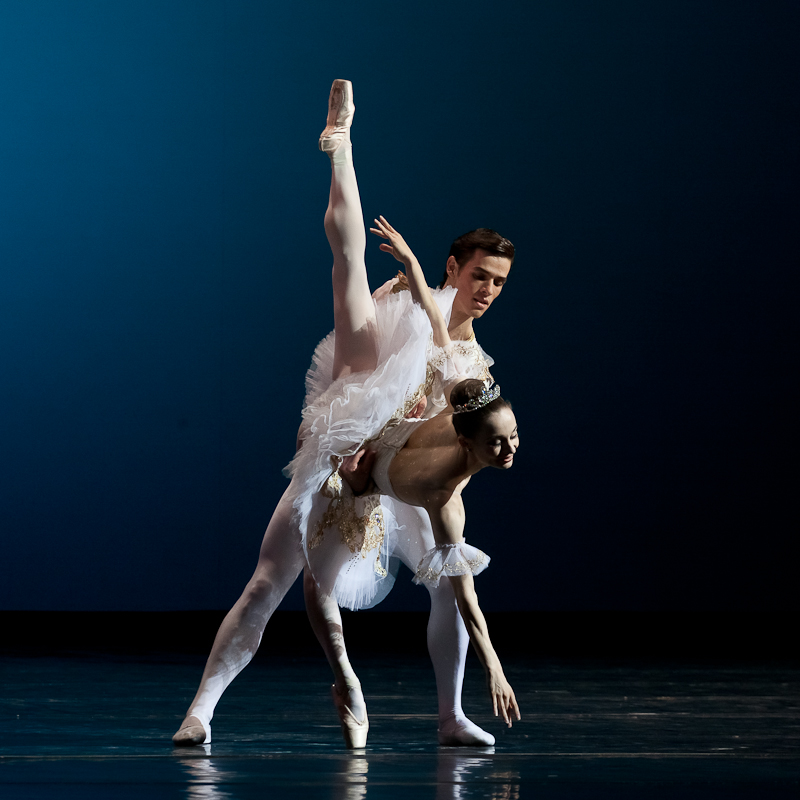 Звезда мирового балета «сидит» в соцсетях во время растяжек, танцует 70 «Спящих красавиц» подряд и удивляется девушкам на шпильках - Фото 4