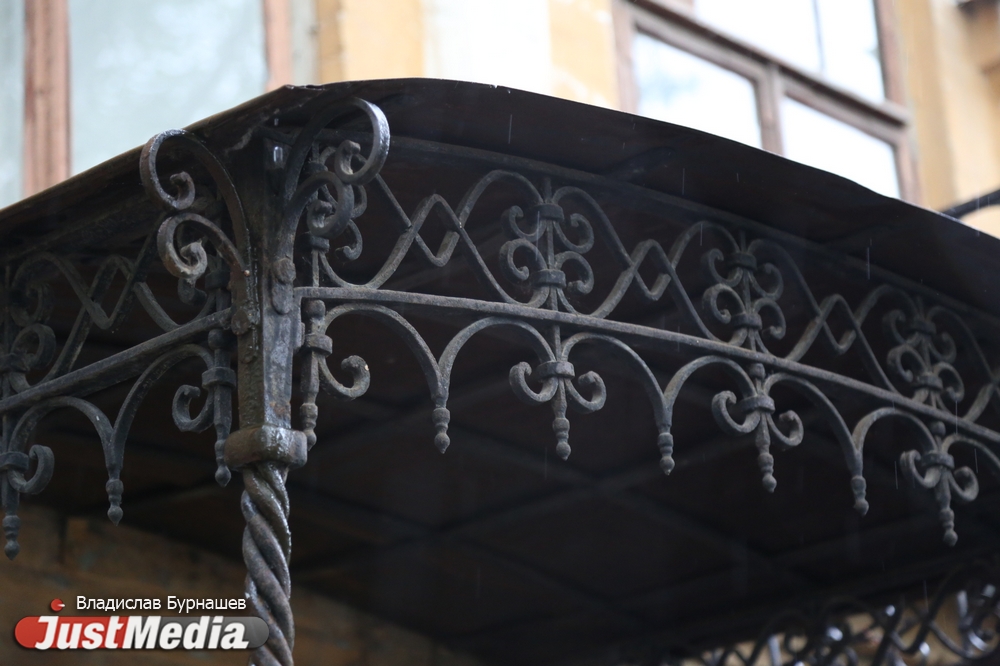 Особняк «железного человека» и «дом-корона». Элитные дома уральских бизнесменов превратились в «консервы». СПЕЦПРОЕКТ - Фото 26