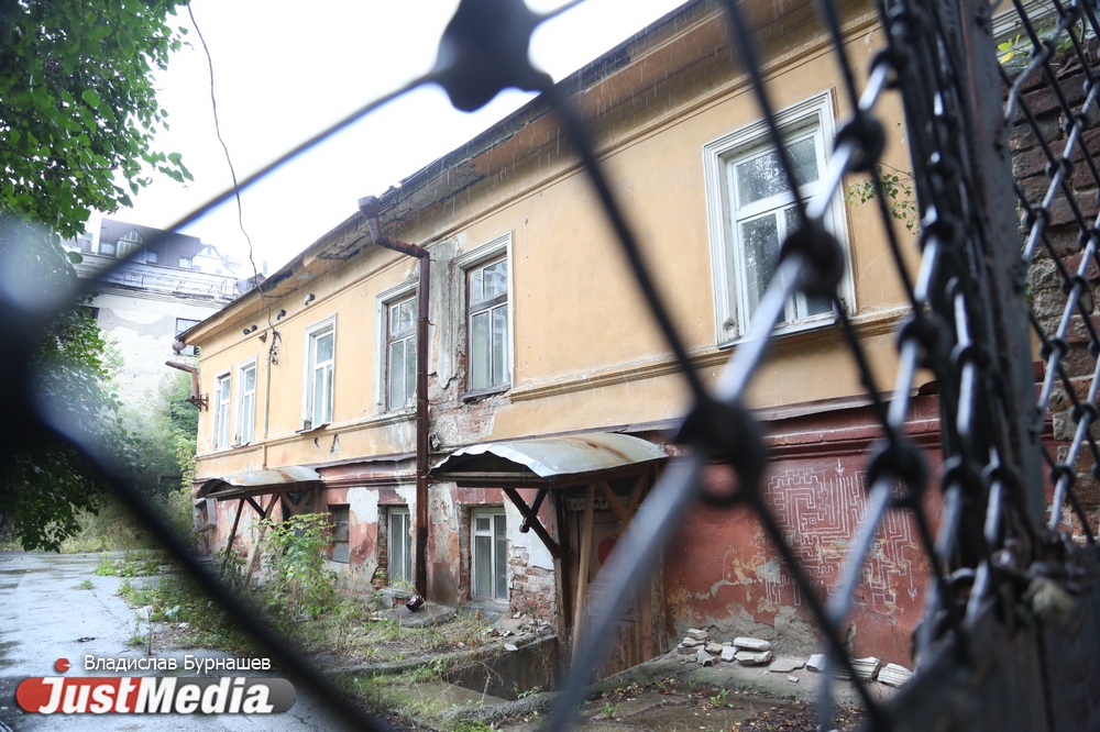 Особняк «железного человека» и «дом-корона». Элитные дома уральских бизнесменов превратились в «консервы». СПЕЦПРОЕКТ - Фото 25