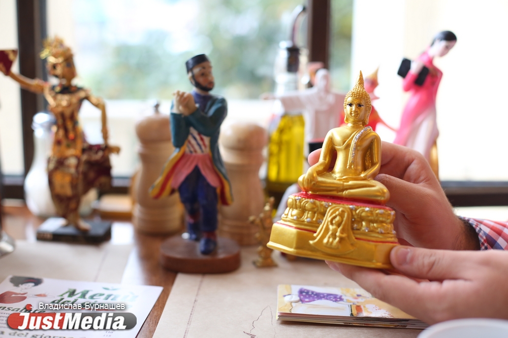 Уносил ноги от дикого быка и переплывал границу на резиновой шлюпке. Уралец собирает деньги на выпуск книги для фанатов неспокойного отдыха. СПЕЦПРОЕКТ - Фото 2