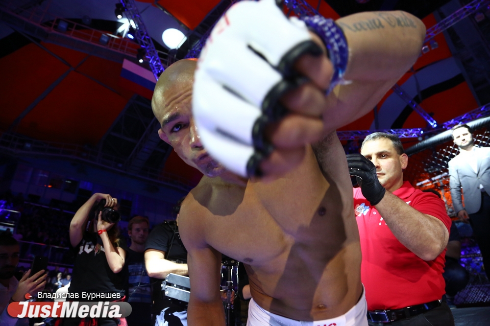 «Все пошло не так. Боя не было». Бразилец Диего Брандао меньше чем за минуту победил Венера Галиева в Екатеринбурге. ФОТО, ВИДЕО - Фото 6
