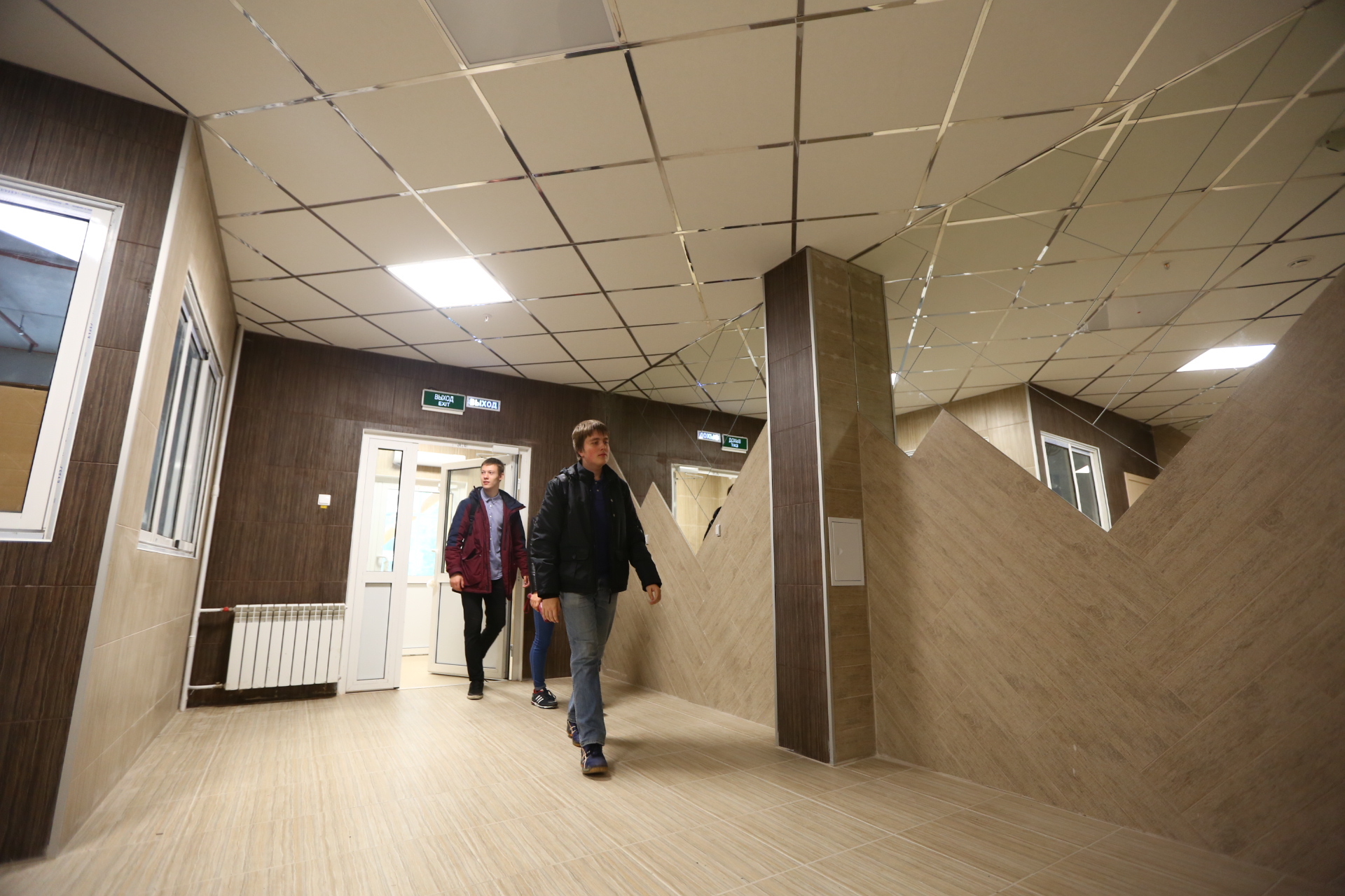 Свердловские абитуриенты хотят заселиться в общежитие, где есть бесплатный Интернет и современная мебель. ФОТО - Фото 7