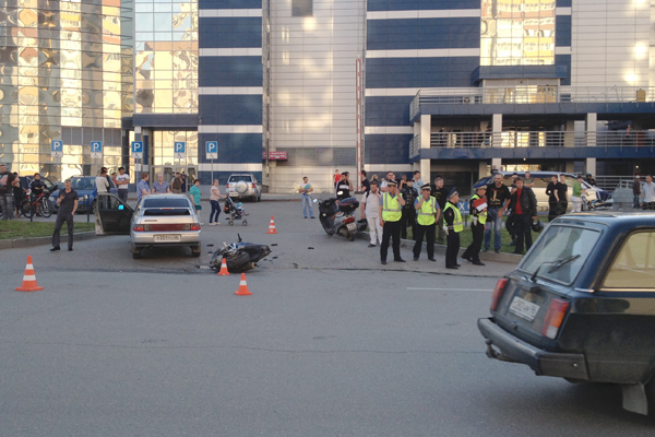 В Екатеринбурге разбился мотоциклист - Фото 2