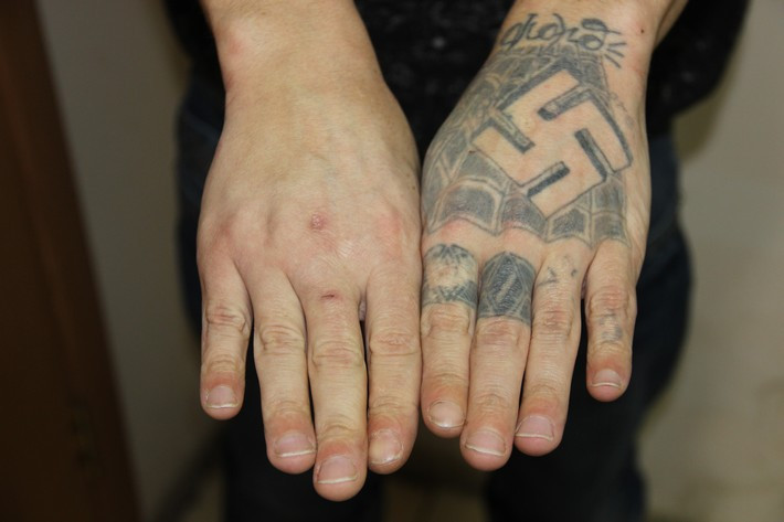 Жители Первоуральска задержали Лорда-фашиста, ограбившего женщину. ФОТО - Фото 2