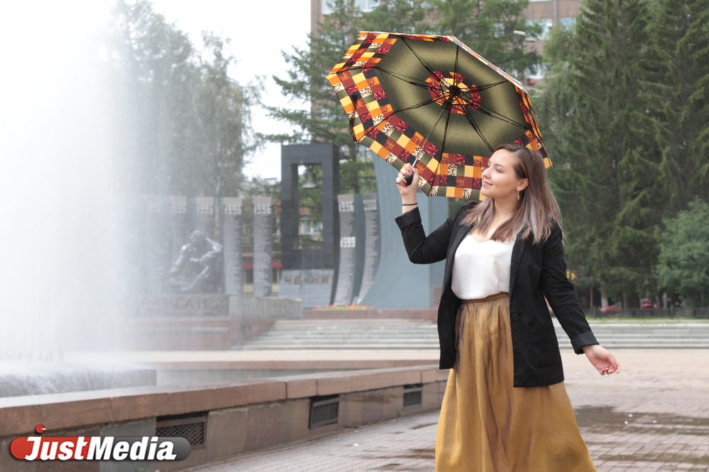 Фотограф Анна Кинева: «Облачная погода выглядит кинематографично». В Екатеринбурге пасмурно и дождь. ФОТО, ВИДЕО - Фото 9