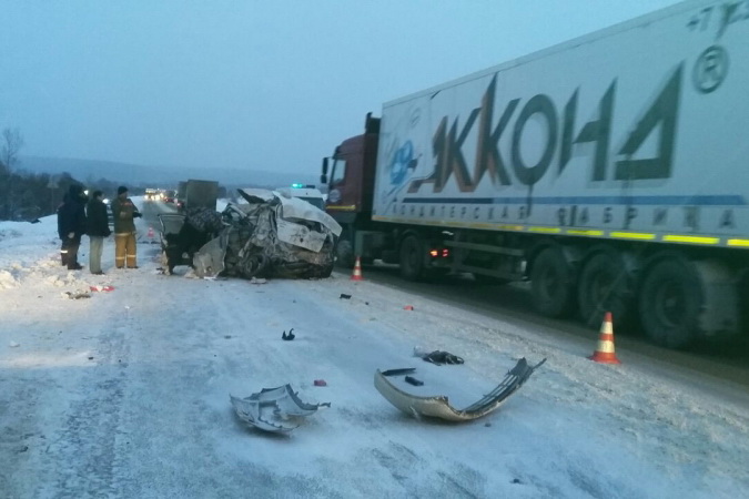 В двух воскресных ДТП на Московском тракте погибли шесть человек. ФОТО - Фото 4