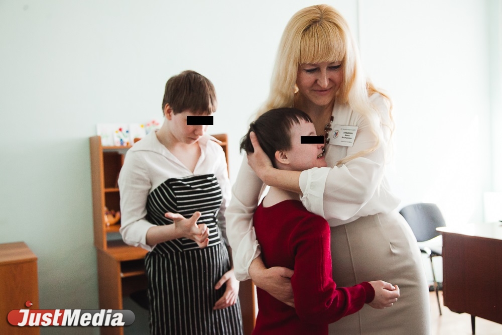 Улыбающиеся дети, бедная обстановка и негативный шлейф. JustMedia проник в интернат на Ляпустина, известный многочисленными трагедиями. ФОТОРЕПОРТАЖ - Фото 9