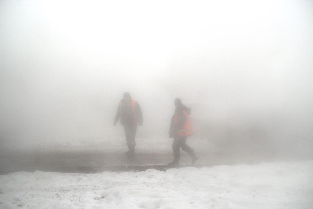 Потоп-2. На Эльмаше снова прорвало трубу с горячей водой - Фото 3