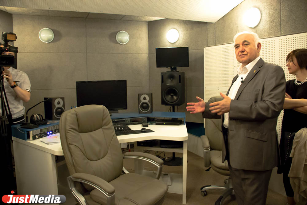 Первая смотровая площадка в городе и вентиляционная система по опыту Лувра. В свой юбилей Свердловская филармония провела необычную экскурсию - Фото 4