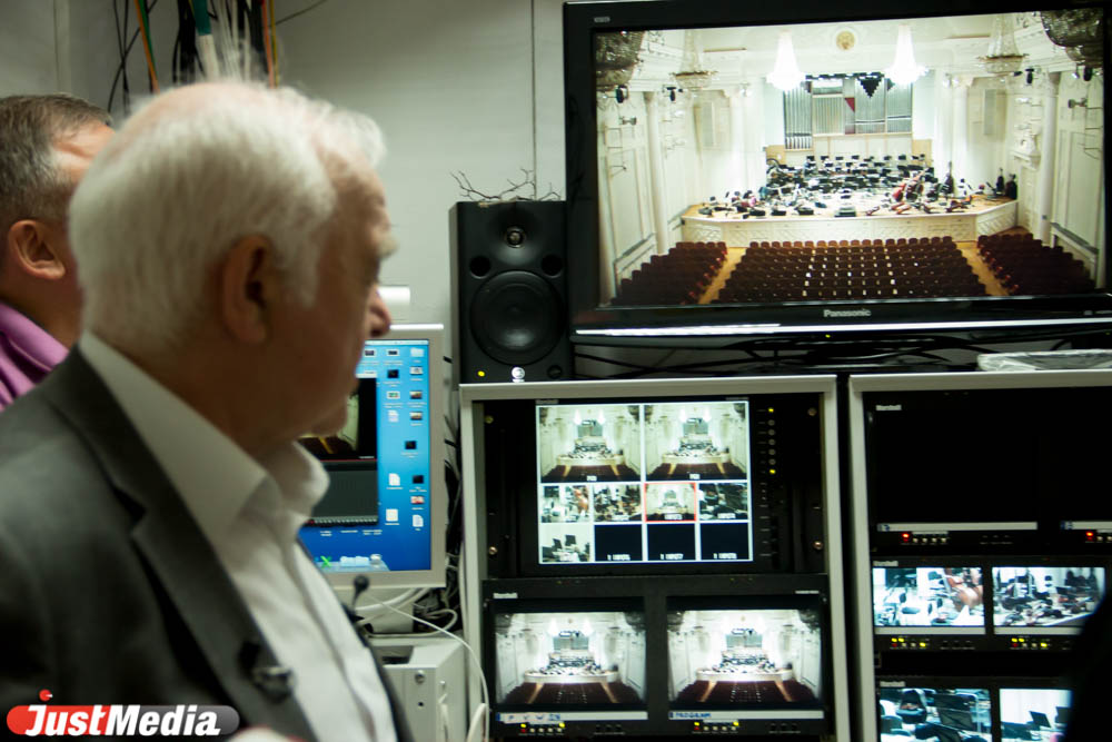 Первая смотровая площадка в городе и вентиляционная система по опыту Лувра. В свой юбилей Свердловская филармония провела необычную экскурсию - Фото 7