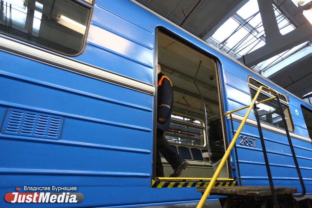 Не выходим на конечной станции и бродим по тоннелям. День и ночь в метро с JustMedia.ru - Фото 15