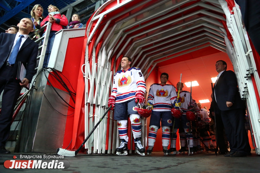 Пятилетка Куйвашева: не мешал предпринимателям, помогал театрам и встал на хоккейные коньки - Фото 5