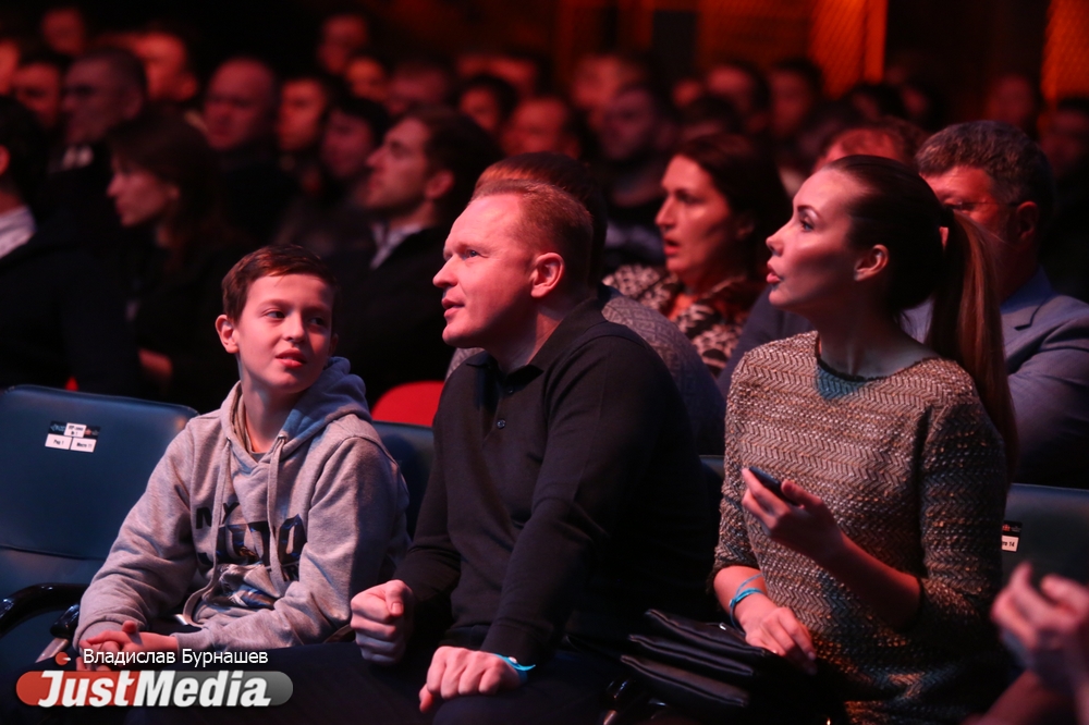 «Не уверен, что готов к выступлению за океаном. Мне не все сегодня понравилось». Иван Штырков оказался сильнее экс-чемпиона Bellator Кристиана М’Пумбу. ФОТО - Фото 8