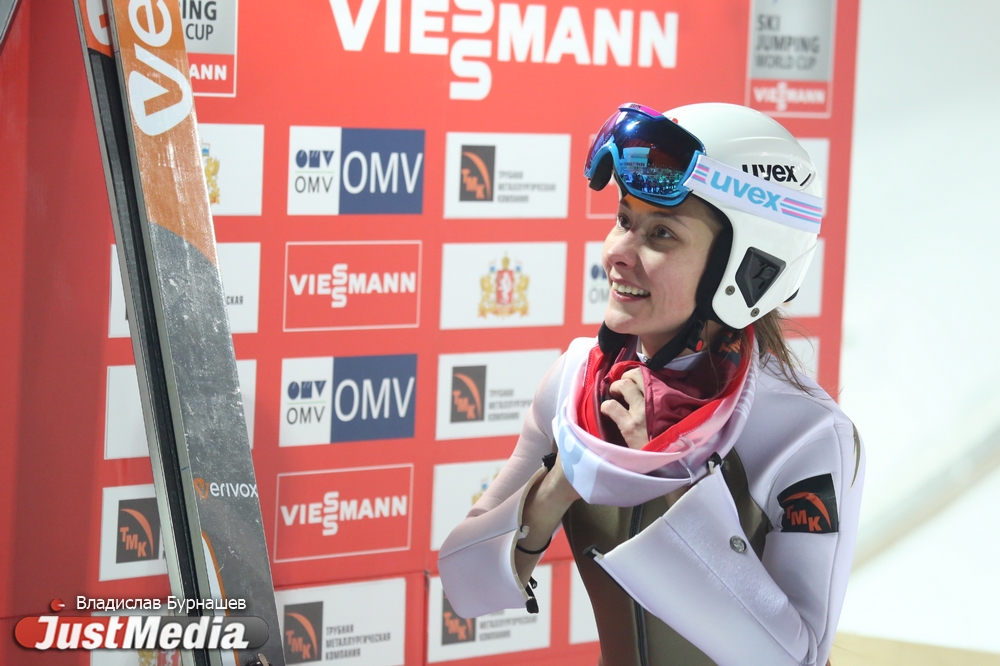 Японский ажиотаж, пятое место Аввакумовой и полупустые трибуны. JustMedia.Ru побывал на Кубке мира по прыжкам с трамплина в Нижнем Тагиле - Фото 11