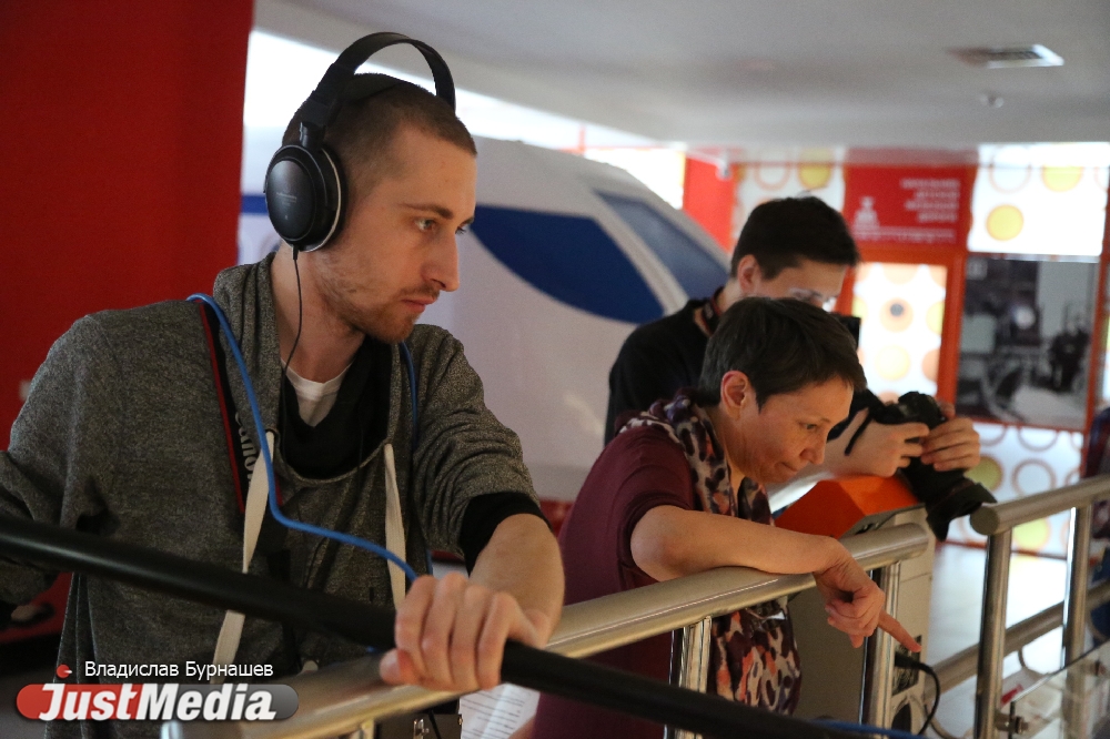 «Снимали полонез два часа – дети чуть не отреклись от профессии актера». JustMedia побывал на съемках детского фильма про ангелов - Фото 3