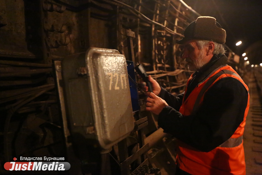 Не выходим на конечной станции и бродим по тоннелям. День и ночь в метро с JustMedia.ru - Фото 39