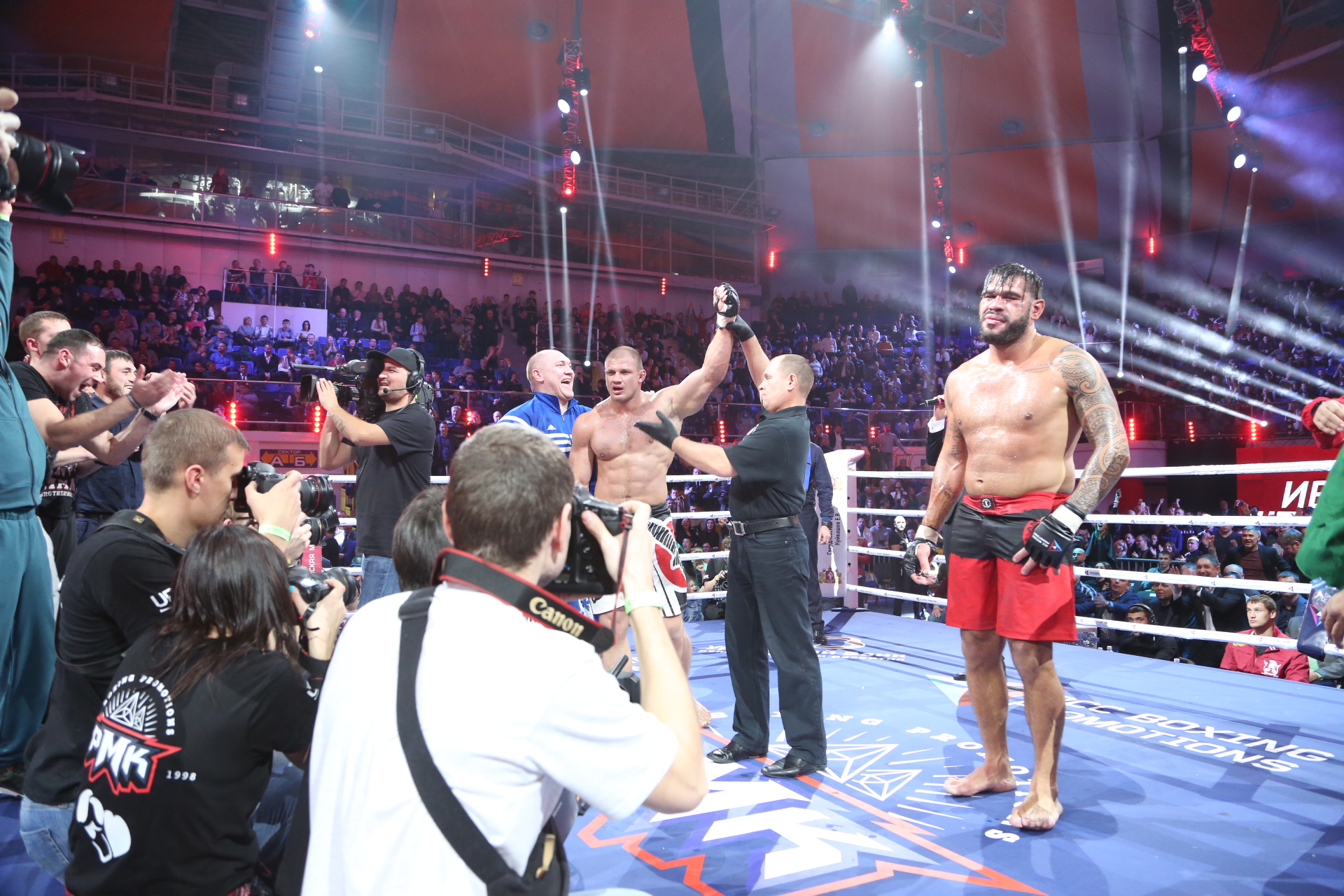 Голливудский сюжет! Уралец Иван Штырков победил легенду ММА «Бигфута» в интереснейшем поединке - Фото 5