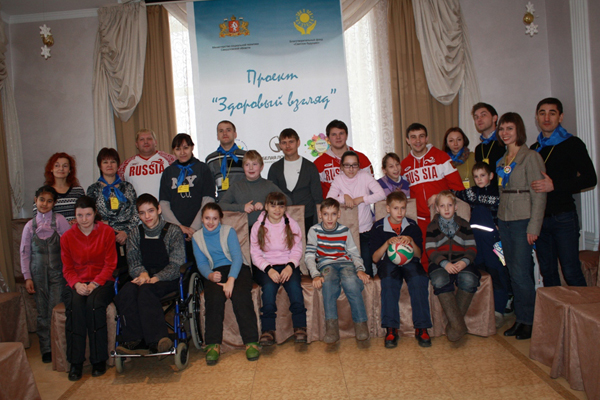 Дети с ограниченными возможностями провели выходные с лошадьми и паралимпийцами - Фото 7